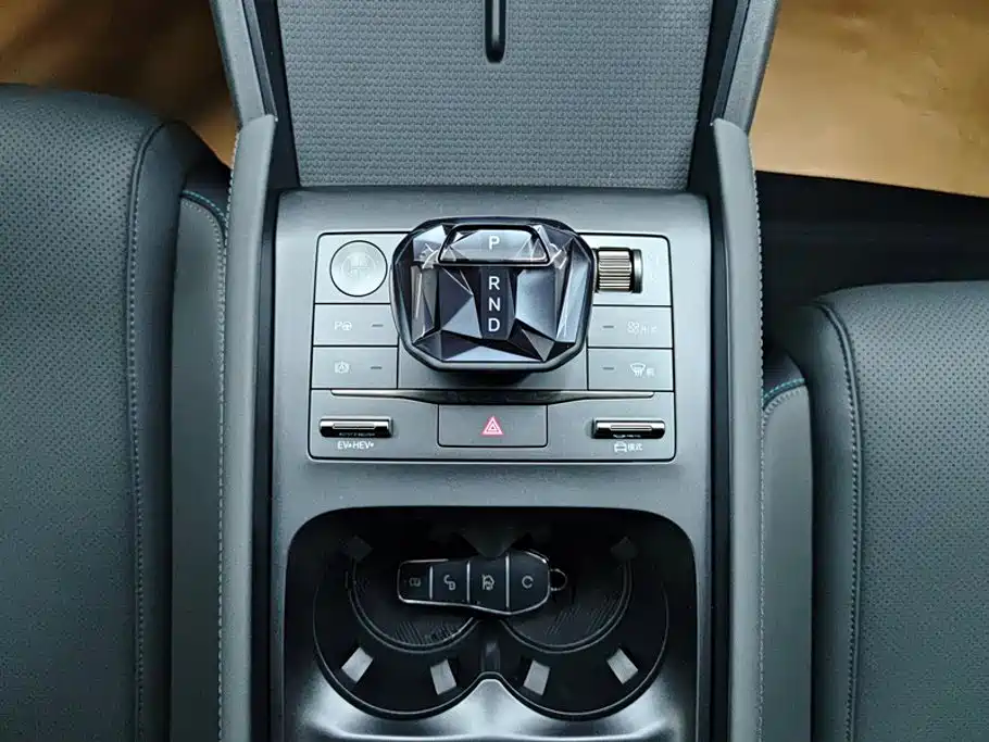 BYD Qin L 2025 2025 DM-i Smart Drive Edition 80KM Leading