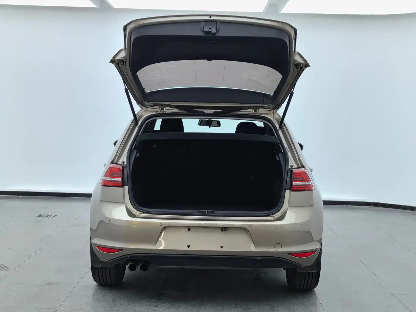Volkswagen Golf 2016 230TSI Automatic Comfort фото 15