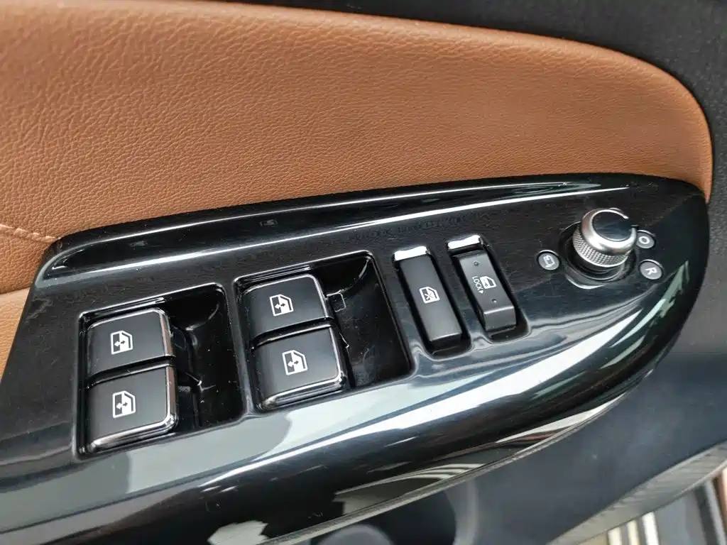 Changan CS95 2017 2017 2.0T AWD Intelligent Control Edition