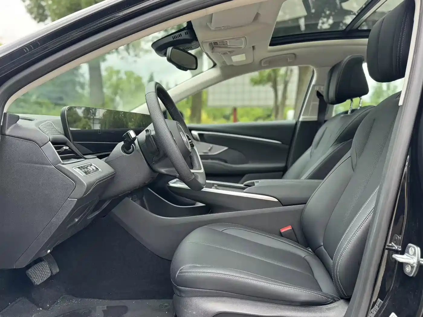 Buick LaCrosse 2025 2025 Model 28T Platinum Edition
