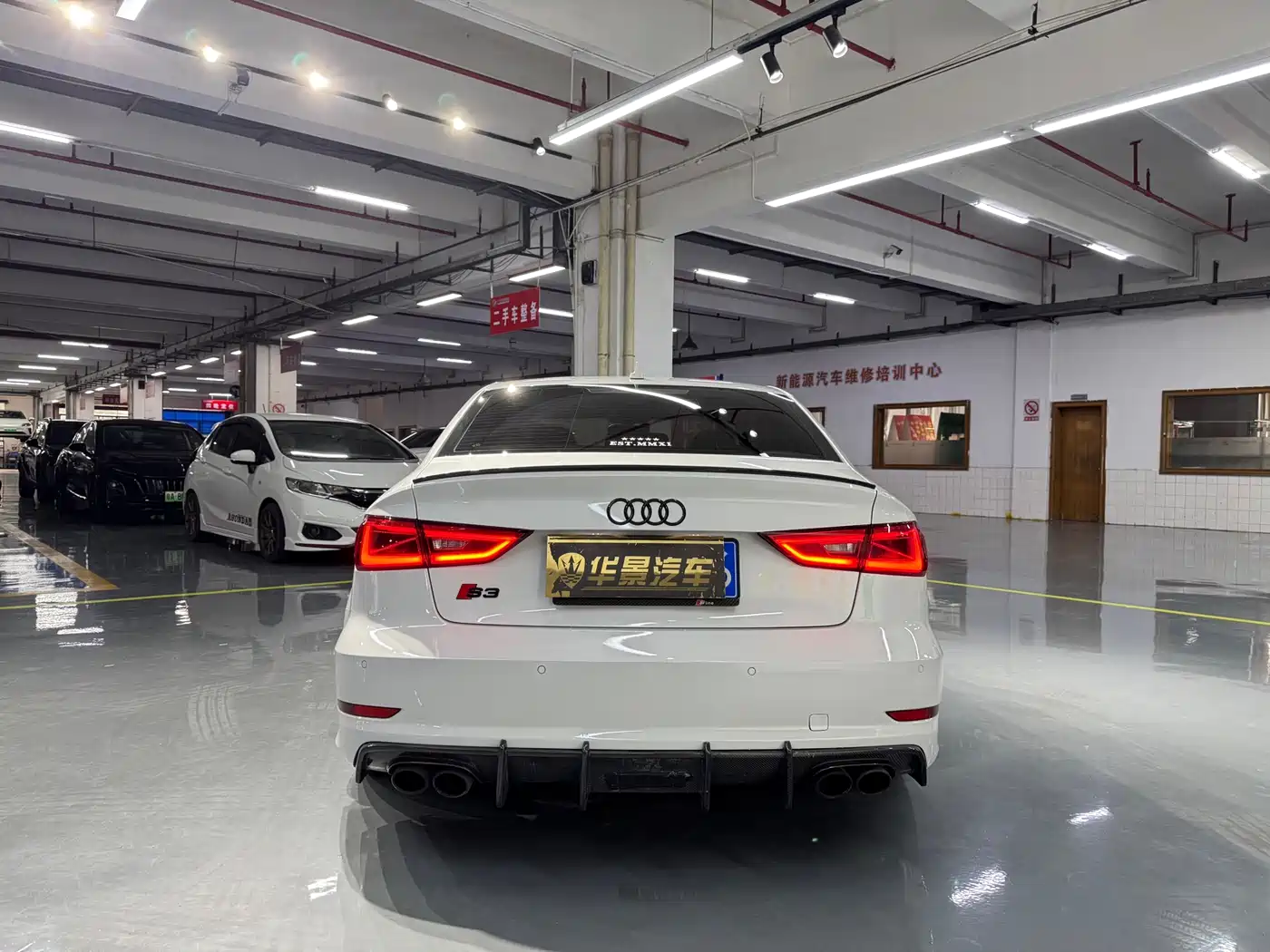 Audi S3 2015 S3 2.0T Limousine фото 6