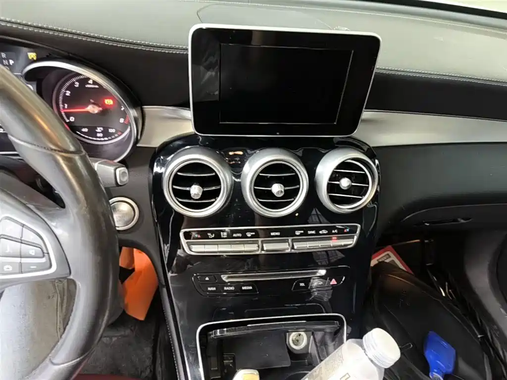 Mercedes-Benz GLC Coupe 2018 GLC 200 4MATIC Coupe SUV фото 13