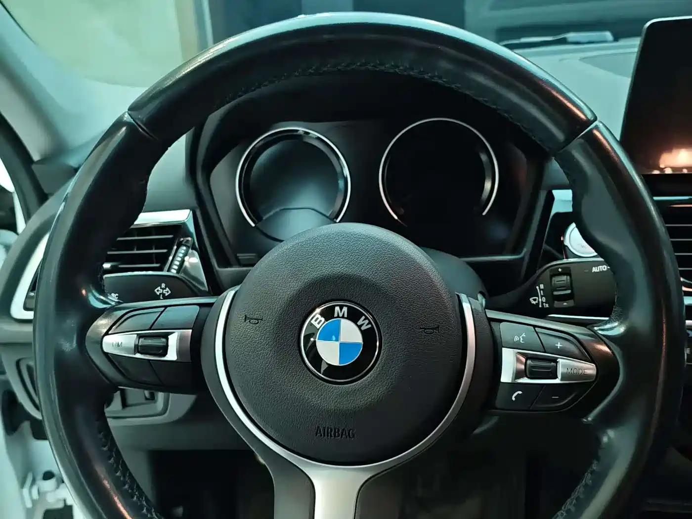 BMW 1 Series 2021 Facelift 120i M Sport Shadow Edition фото 13