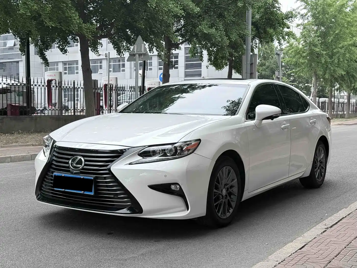 Lexus ES 2017 200 30th Anniversary Edition