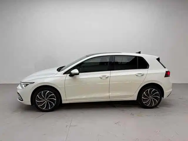 Volkswagen Golf 2021 200TSI DSG Pro фото 3