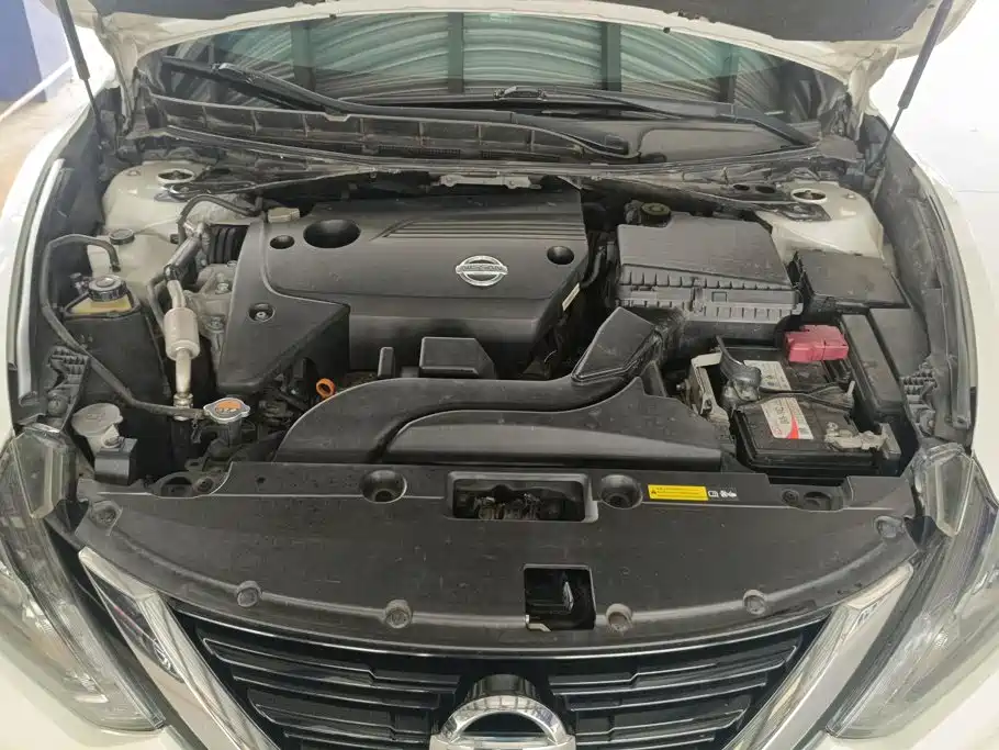 Фото 10 - Nissan Teana