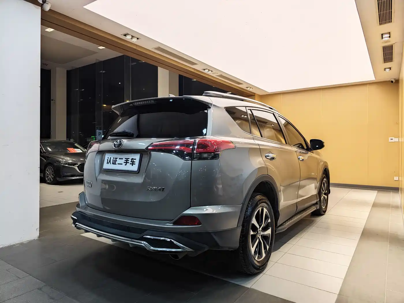 Toyota RAV4 Rongfang 2019 2.0L CVT 2WD Trend Edition China VI фото 28
