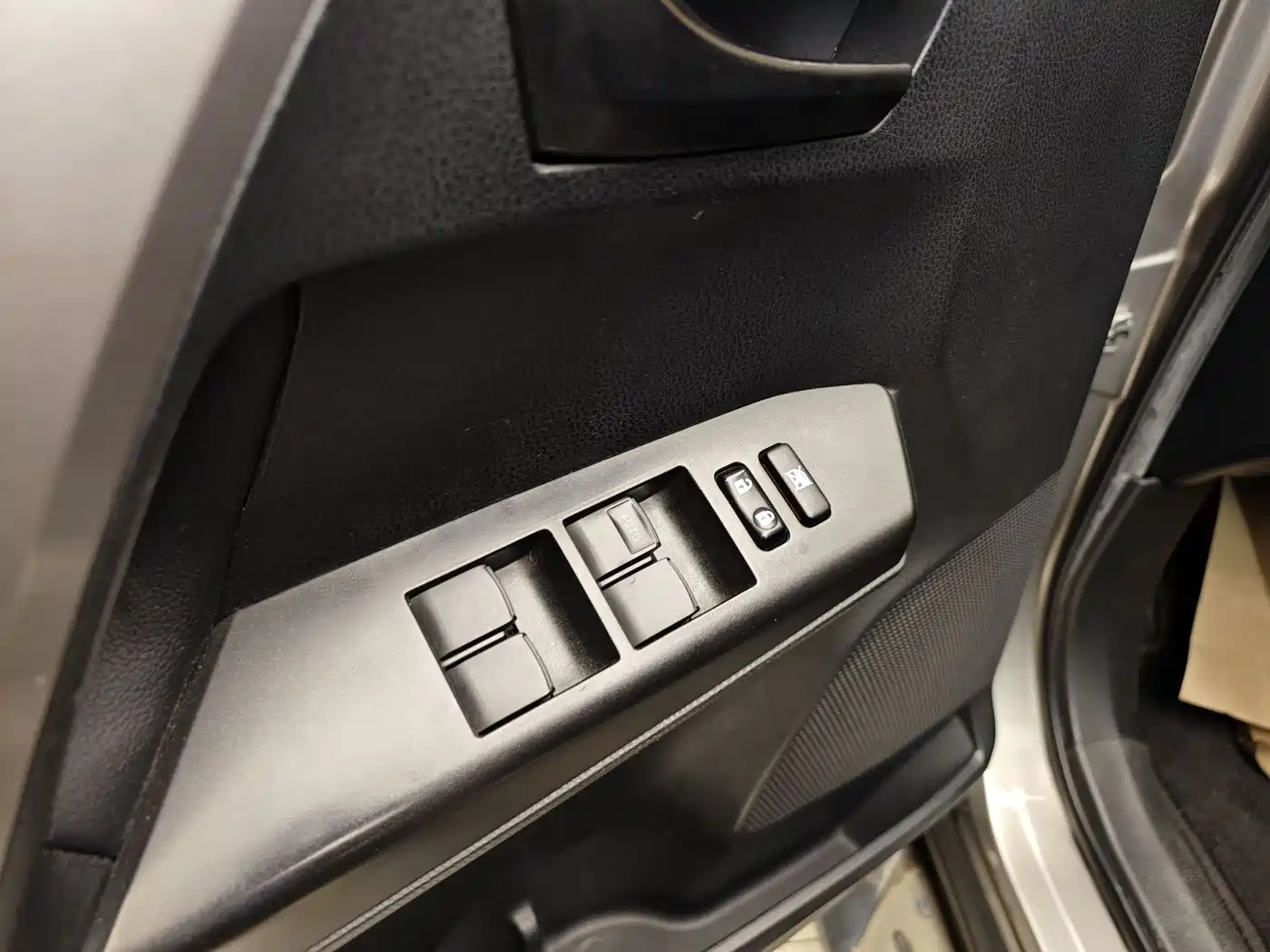 Toyota RAV4 Rongfang 2019 2.0L CVT 2WD Trend Edition China VI фото 9