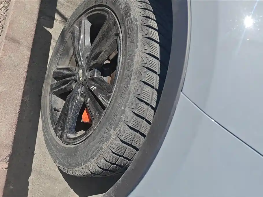 GEELY AUTOMOBILE BOYUE