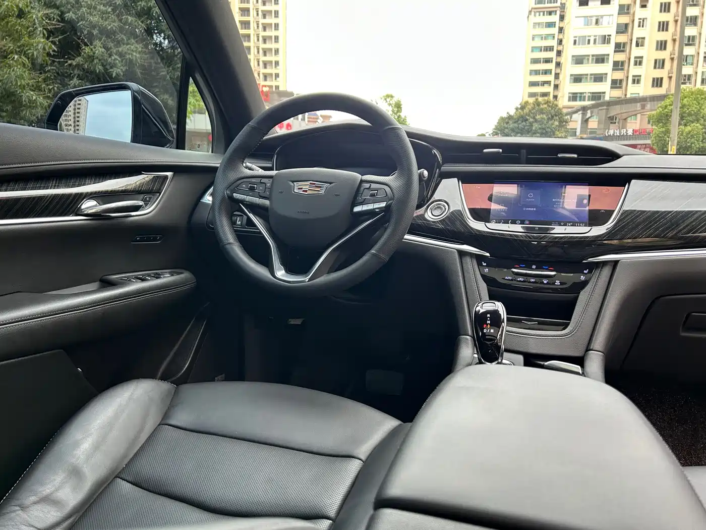 CADILLAC XT6