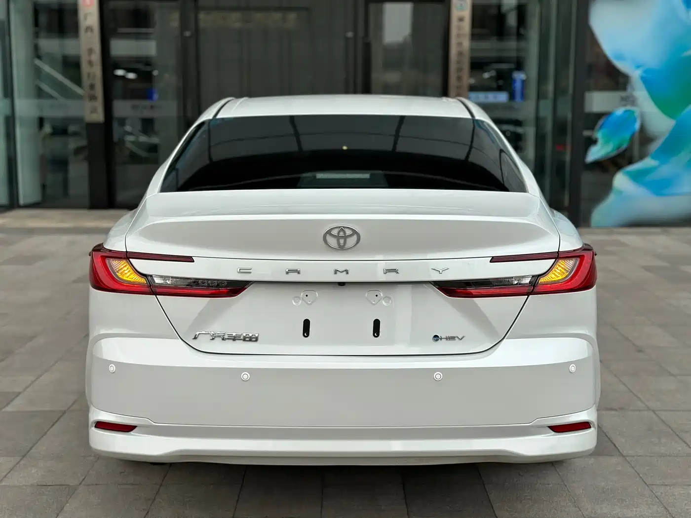 Toyota Camry 2026 Hybrid 2.0HGVP Luxury Edition фото 10