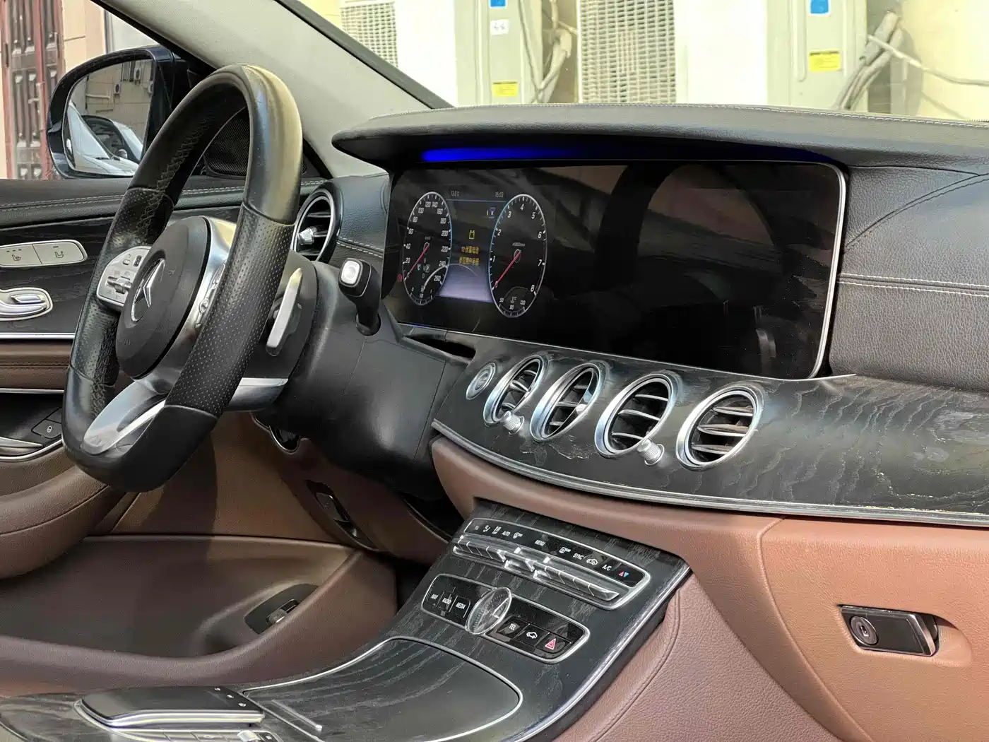 Mercedes-Benz E-Class 2019 E 300 L Luxury фото 11