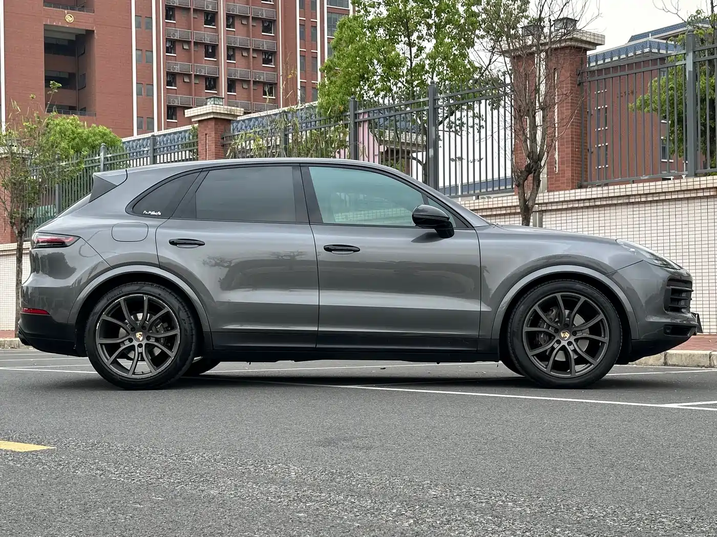 PORSCHE CAYENNE