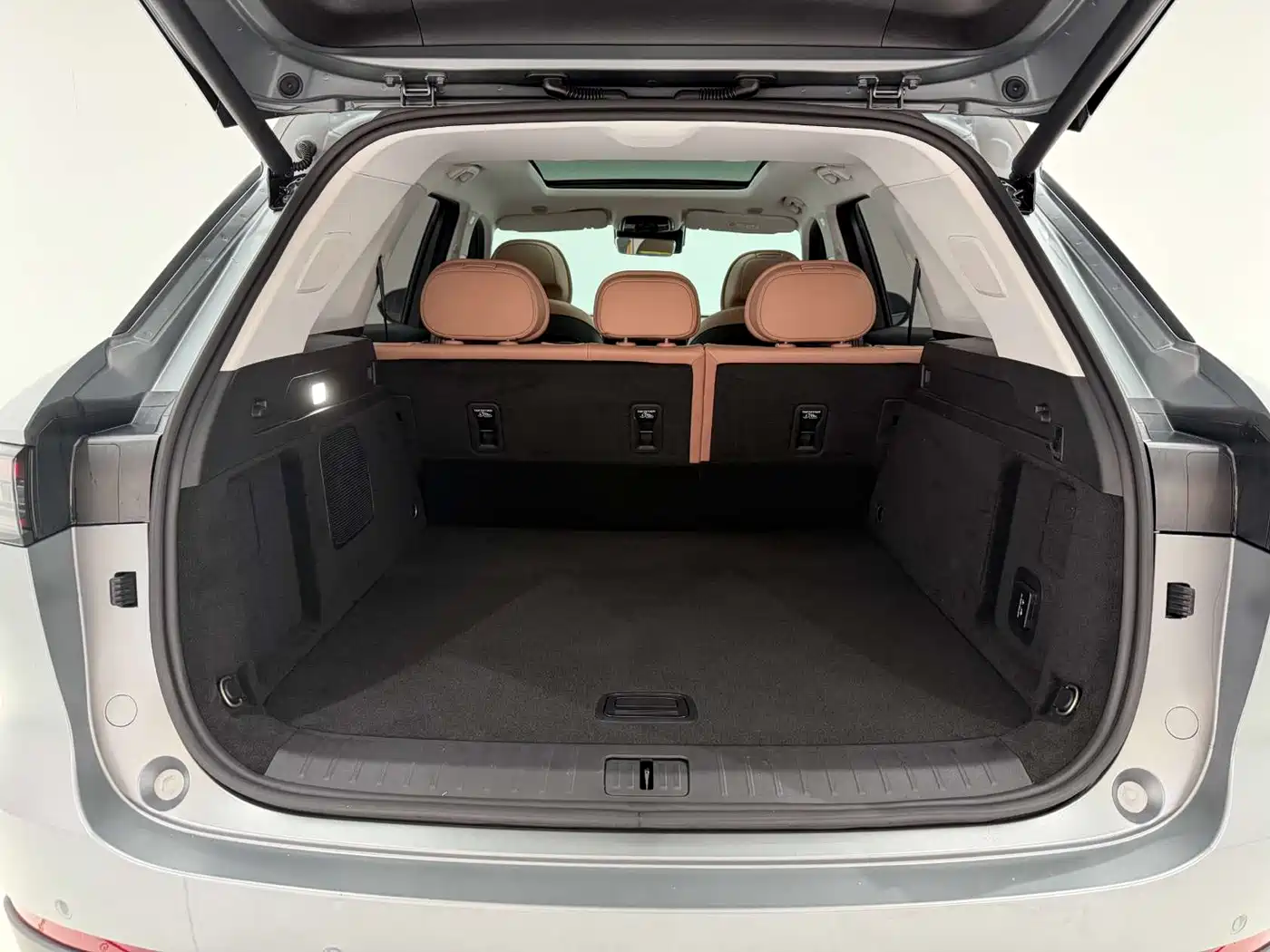 Chery Tiggo 8L 2025 2024 2.0T 2WD Premium 5-seater