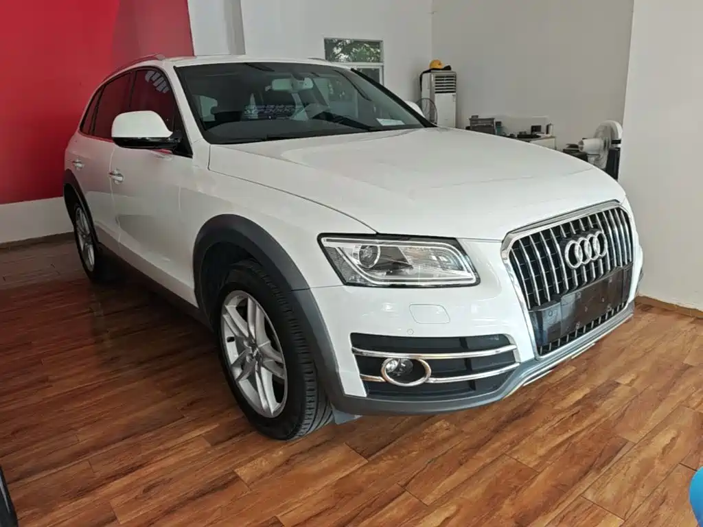 Audi Q5 2018 2017 Plus 40 TFSI Technology