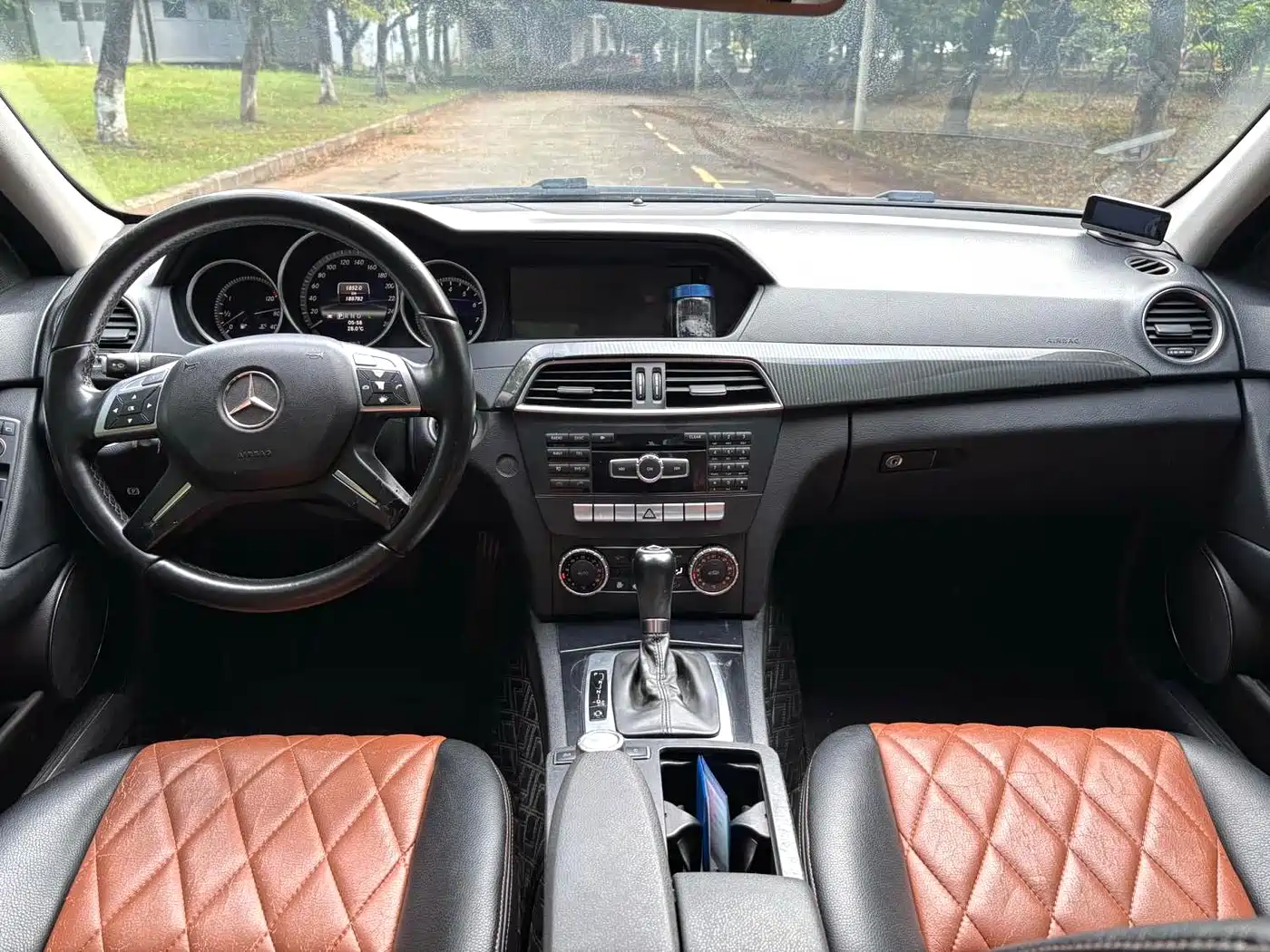 Mercedes-Benz C-Class 2013 C 180 Classic Grand Edition фото 6