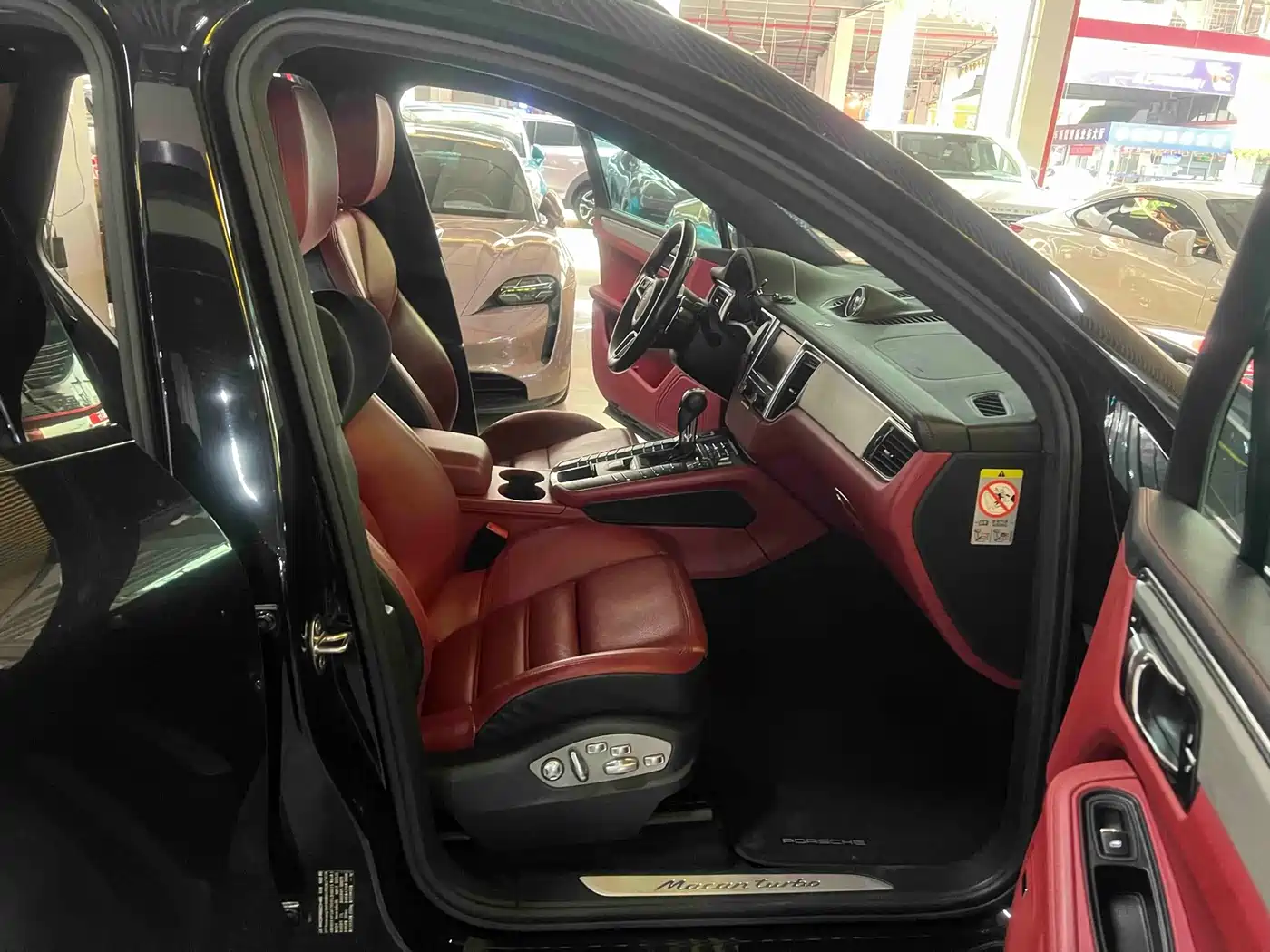 Porsche Macan 2015 2014 Macan Turbo 3.6T