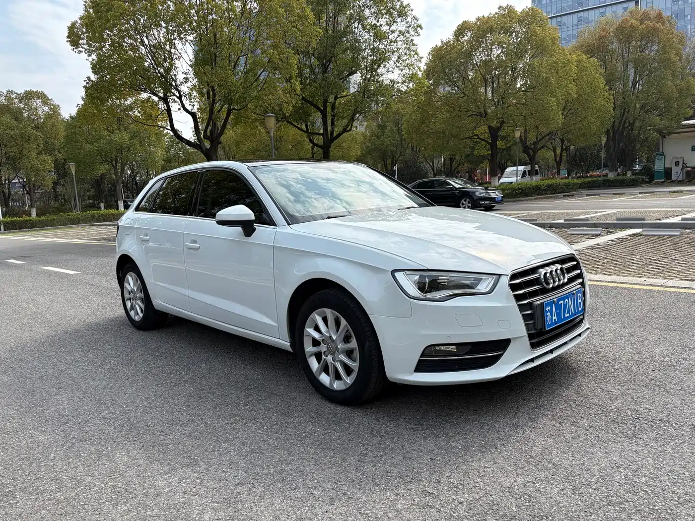 Audi A3 2014 Sportback 35 TFSI Automatic Progressive фото 3