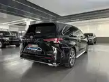Фото 9 - Toyota Granvia