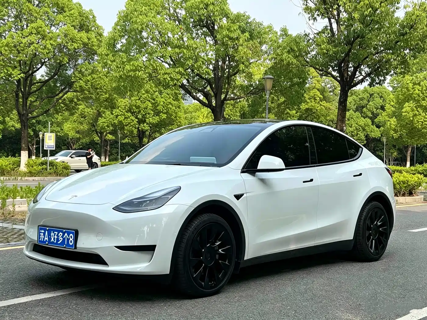Tesla Model Y 2022 Facelift Rear-Wheel Drive Version