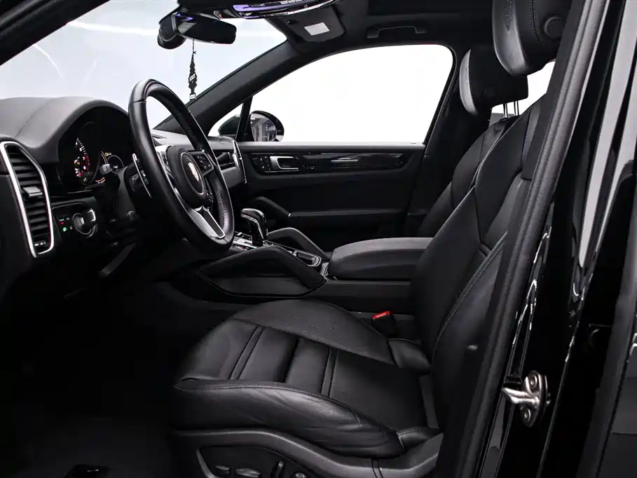 Porsche Cayenne New Energy 2023 Cayenne E-Hybrid 2.0T фото 12
