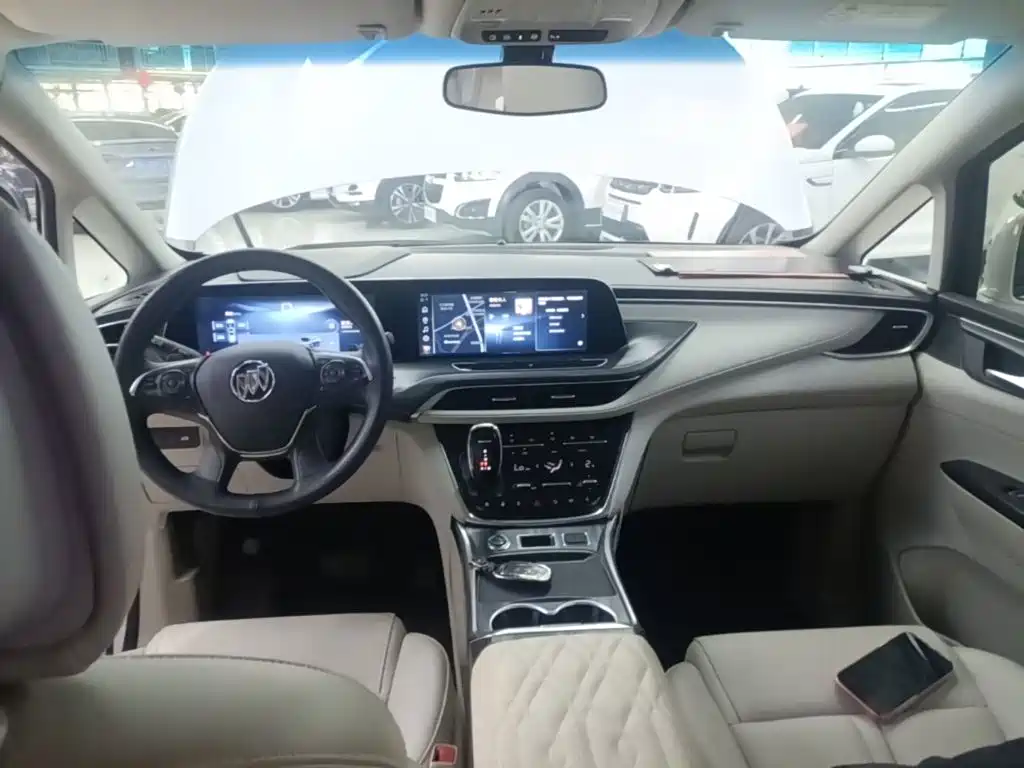 Фото 18 - Buick GL8