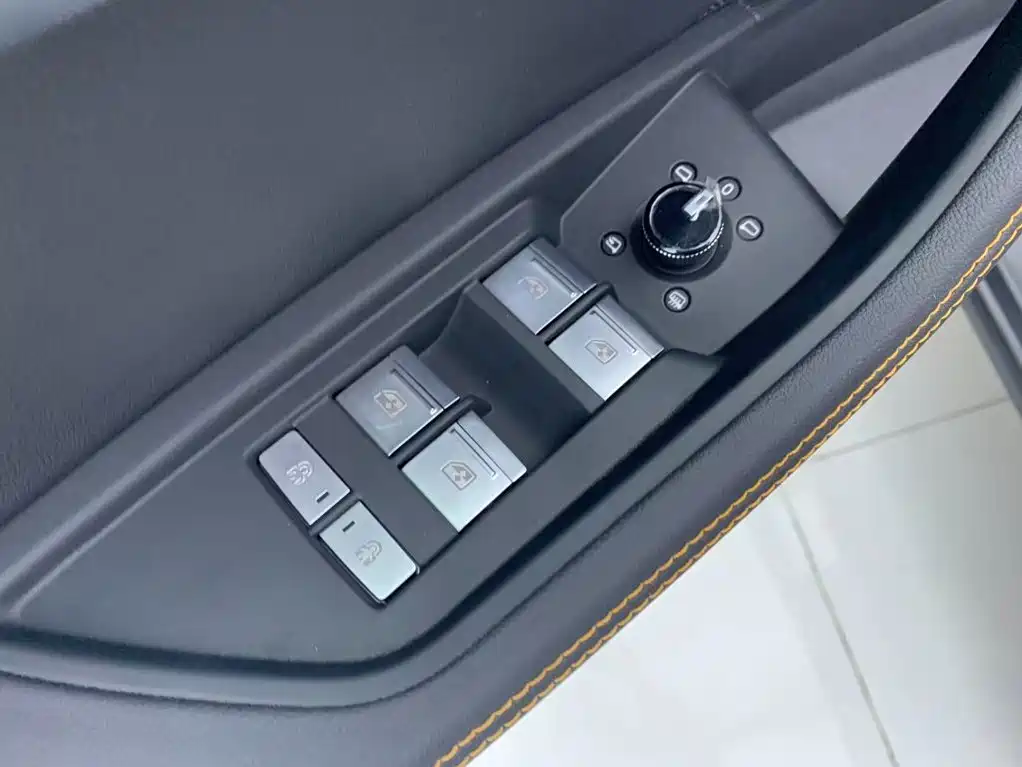 Audi e-tron 2026 2021 50 quattro Luxury