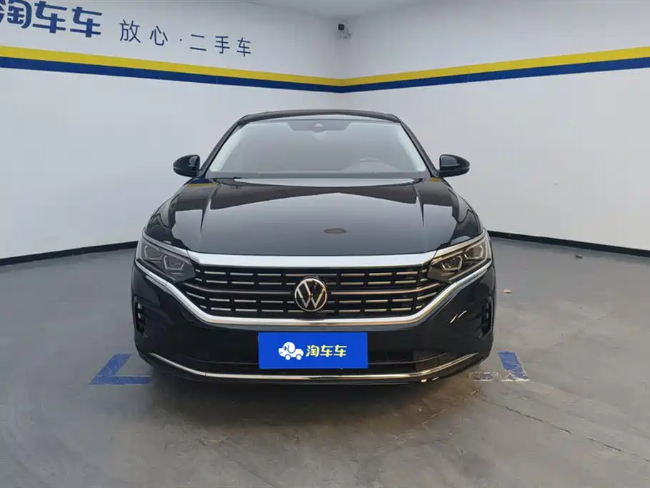 Volkswagen Passat 2022 330TSI Luxury Edition фото 2