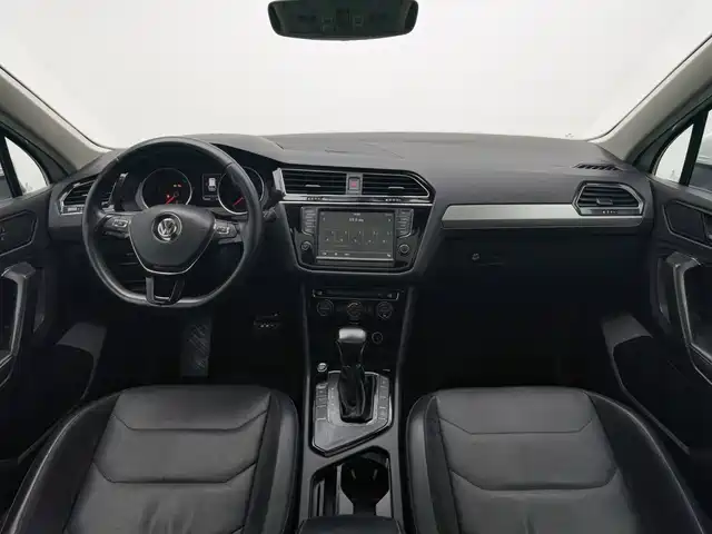 Volkswagen Tiguan L 2017 330TSI Automatic 2WD Luxury Edition — фото 5