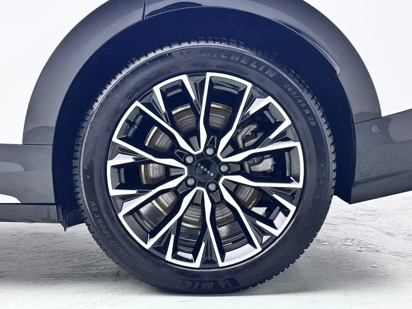 ZEEKR EXTREME KRYPTON 7X