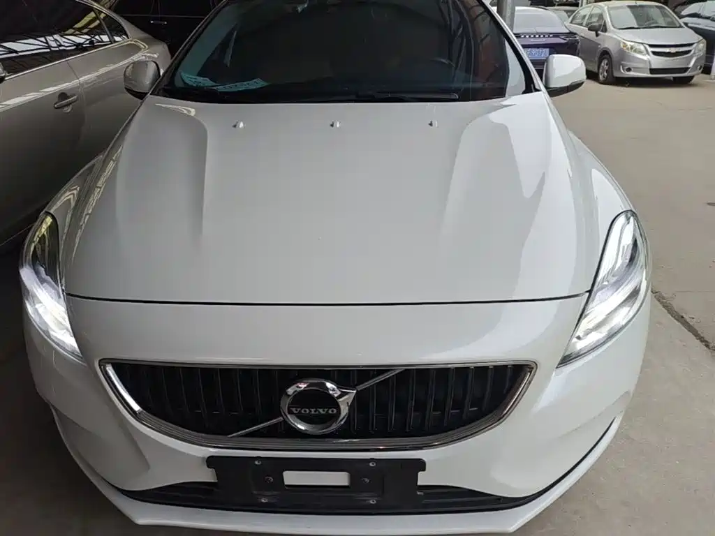 Volvo V40 2019 2019 T3 Momentum