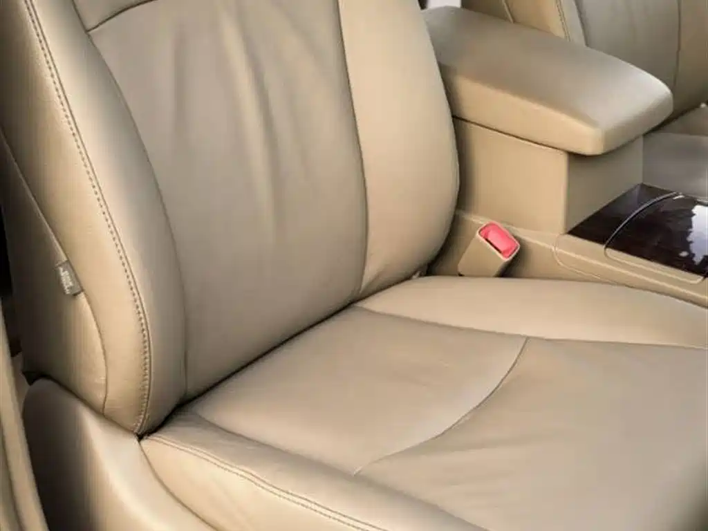 Toyota Highlander 2012 2.7L 2WD 7-Seater Luxury Edition фото 7