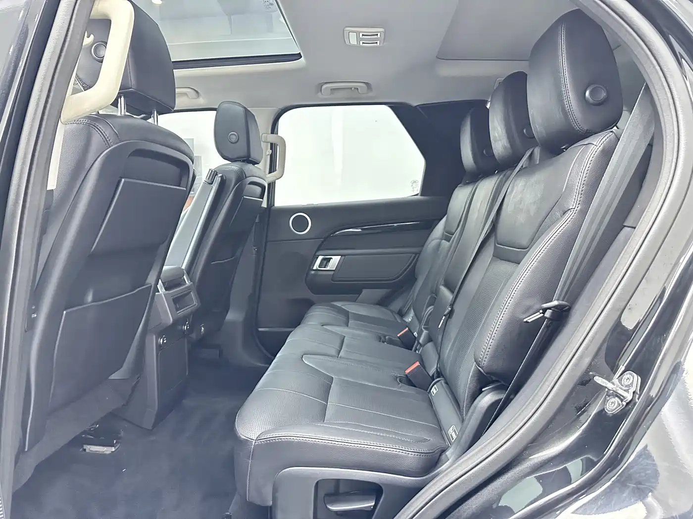 Land Rover Discovery 2017 3.0 SC V6 SE фото 10