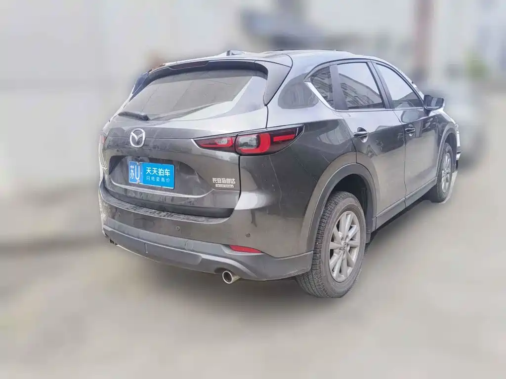 Photo 2 - Mazda CX-5