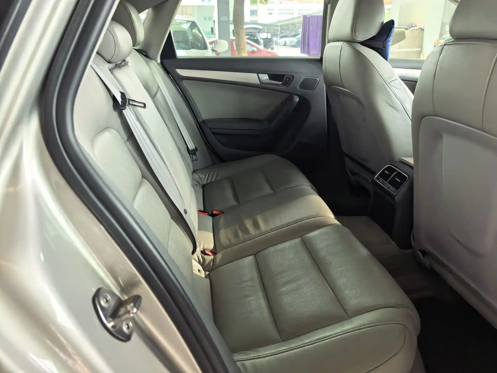 Фото 7 - Audi A4L