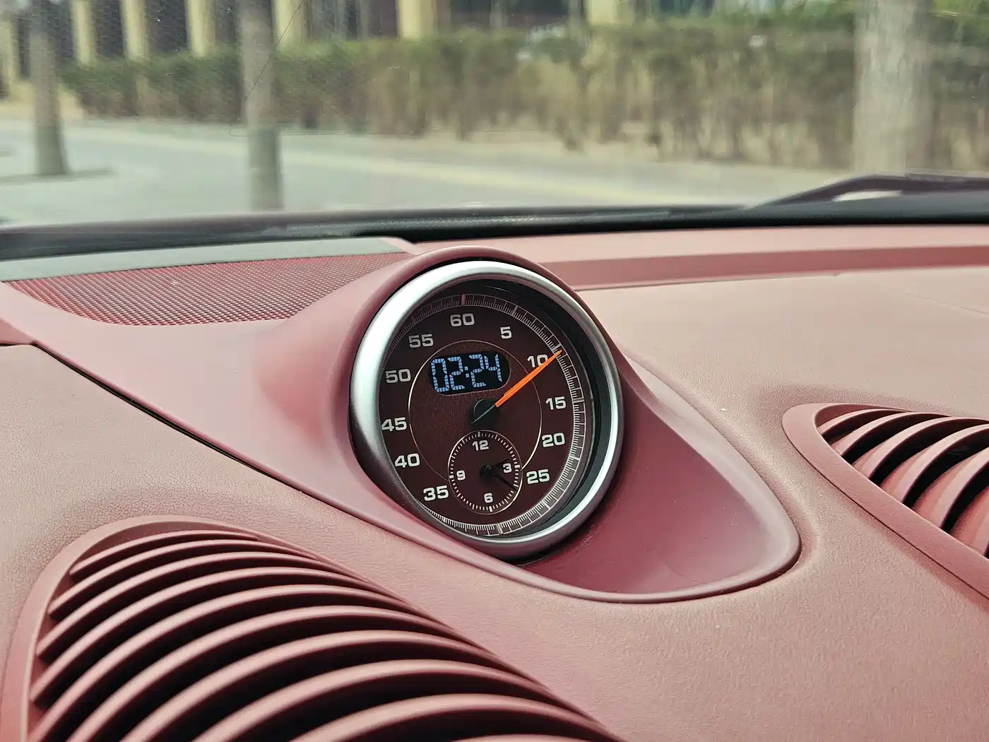Porsche 718 2022 Boxster 2.0T фото 12