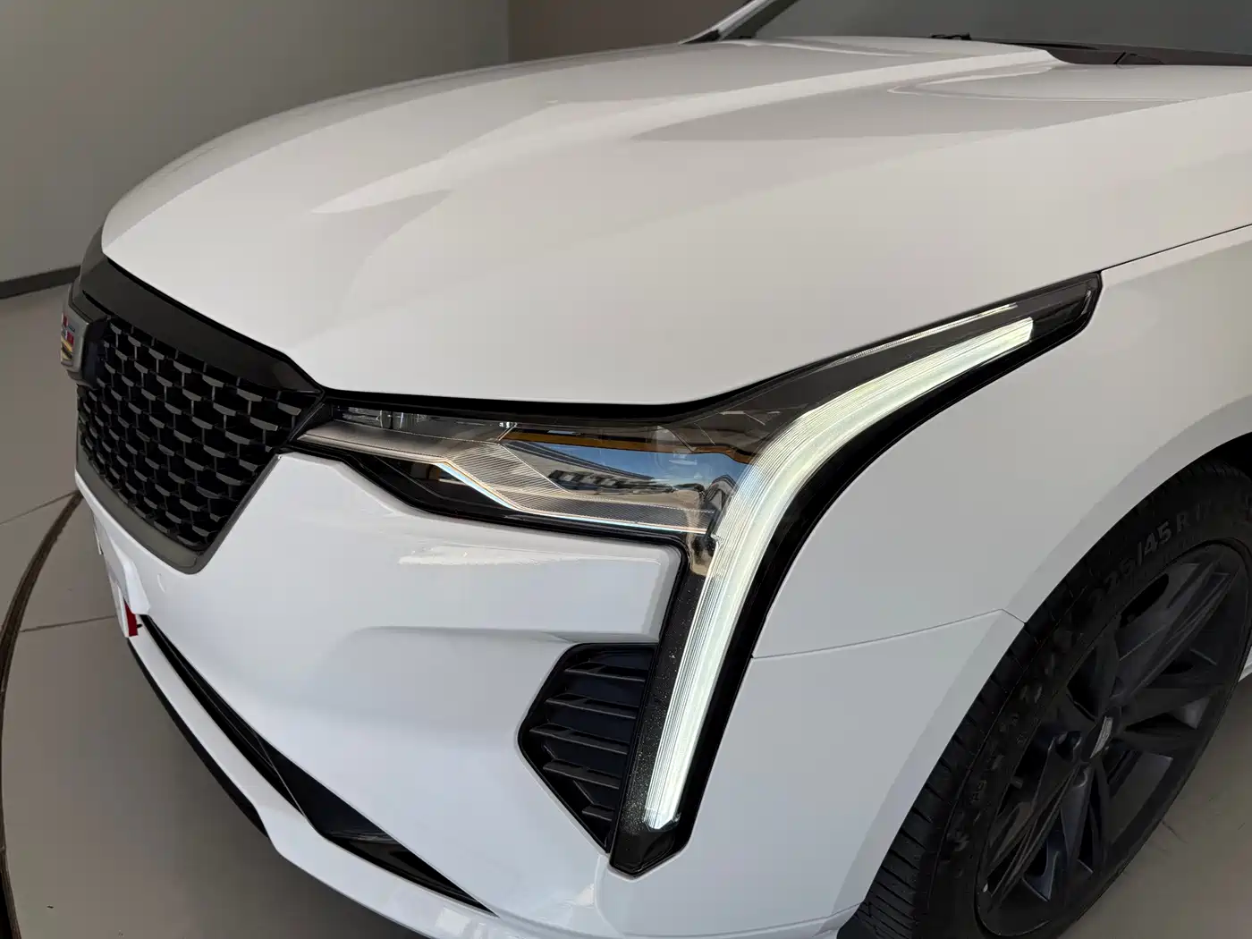 Cadillac CT4 2023 2023 28T Luxury Model