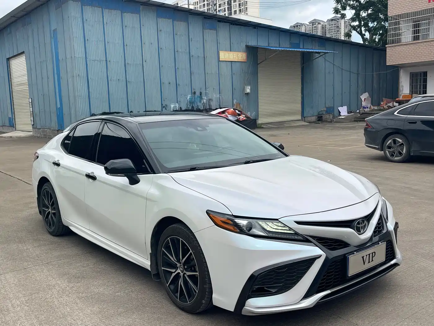 Photo 3 - Toyota Camry