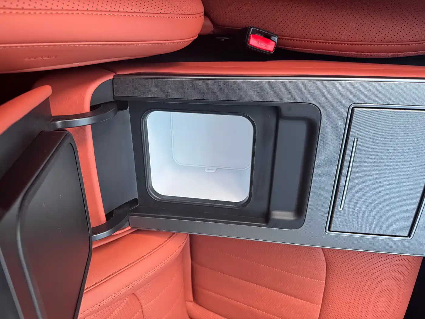 BYD Tang L 2025 DM 175KM Drone Player Edition фото 22