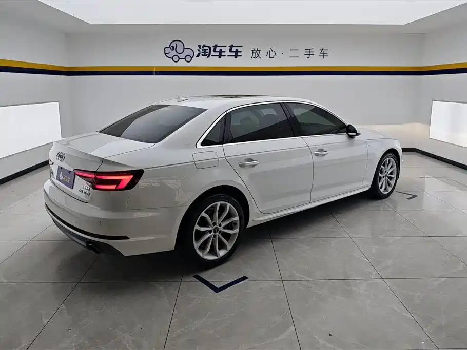 Audi A4L 2018 30th Anniversary 40 TFSI Fashion фото 3