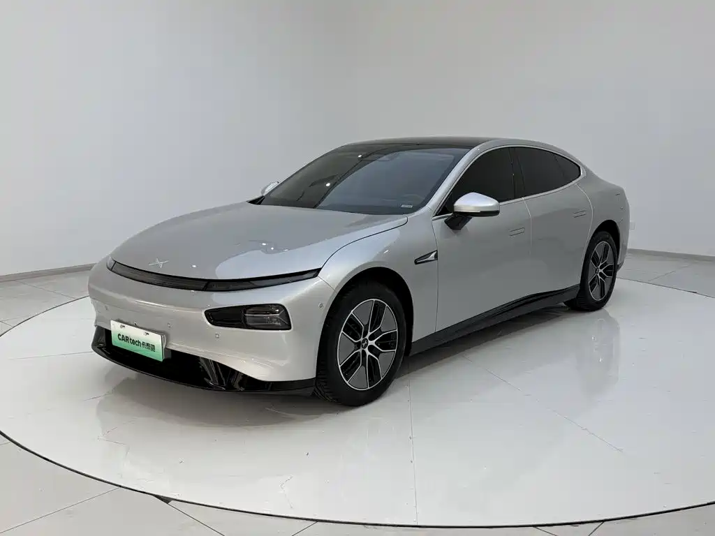 صورة 19 - XPeng P7