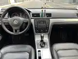 Фото 8 - Volkswagen Passat