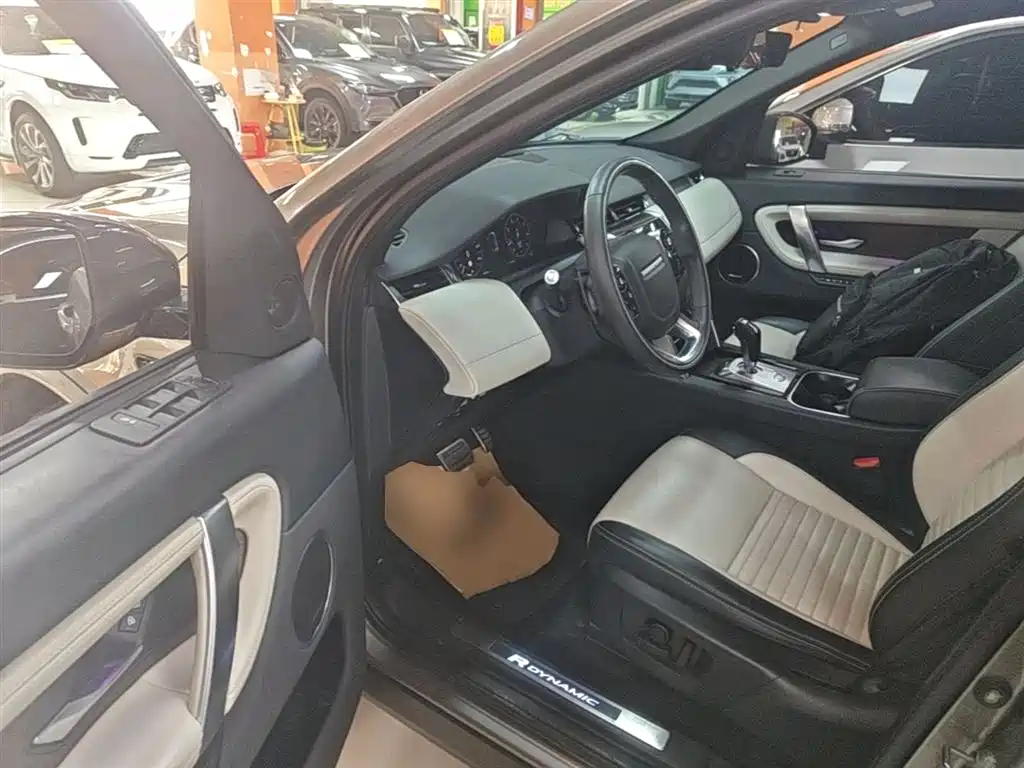 LAND ROVER DISCOVER SPORTS