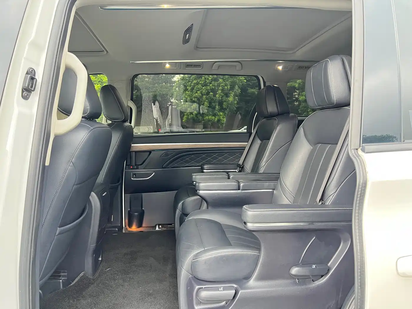 GAC Trumpchi Trumpchi M8 2020 Pilot 390T Prestige Edition фото 10