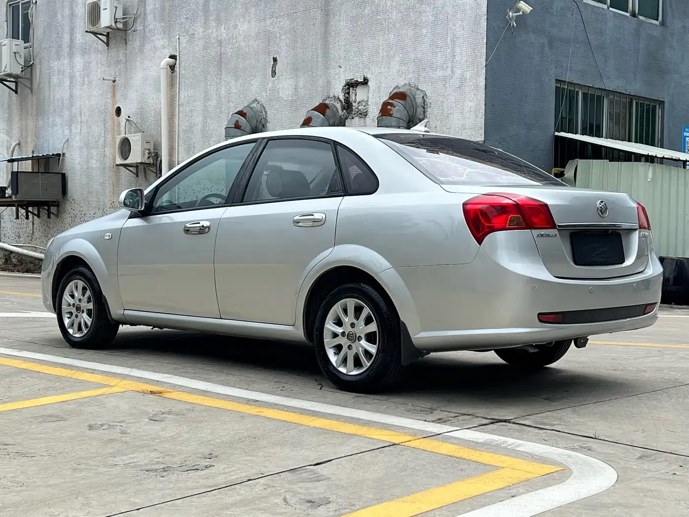 Buick Excelle 2015 1.5L Automatic Classic фото 9