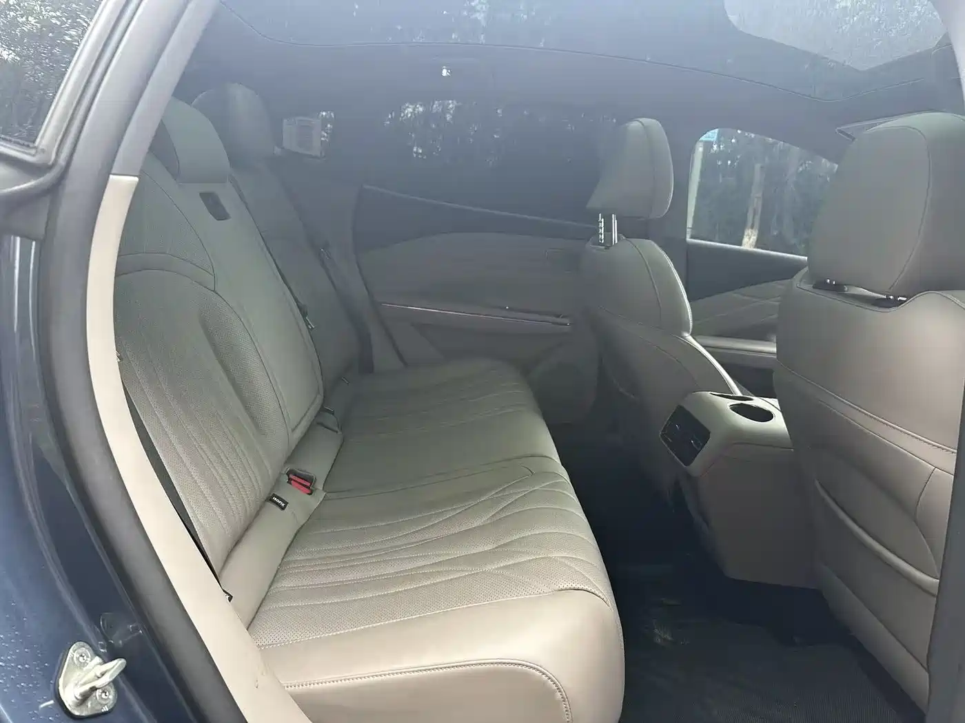Geely Galaxy Galaxy Xingyao 8 2025 130km EM-i Premium Edition фото 6