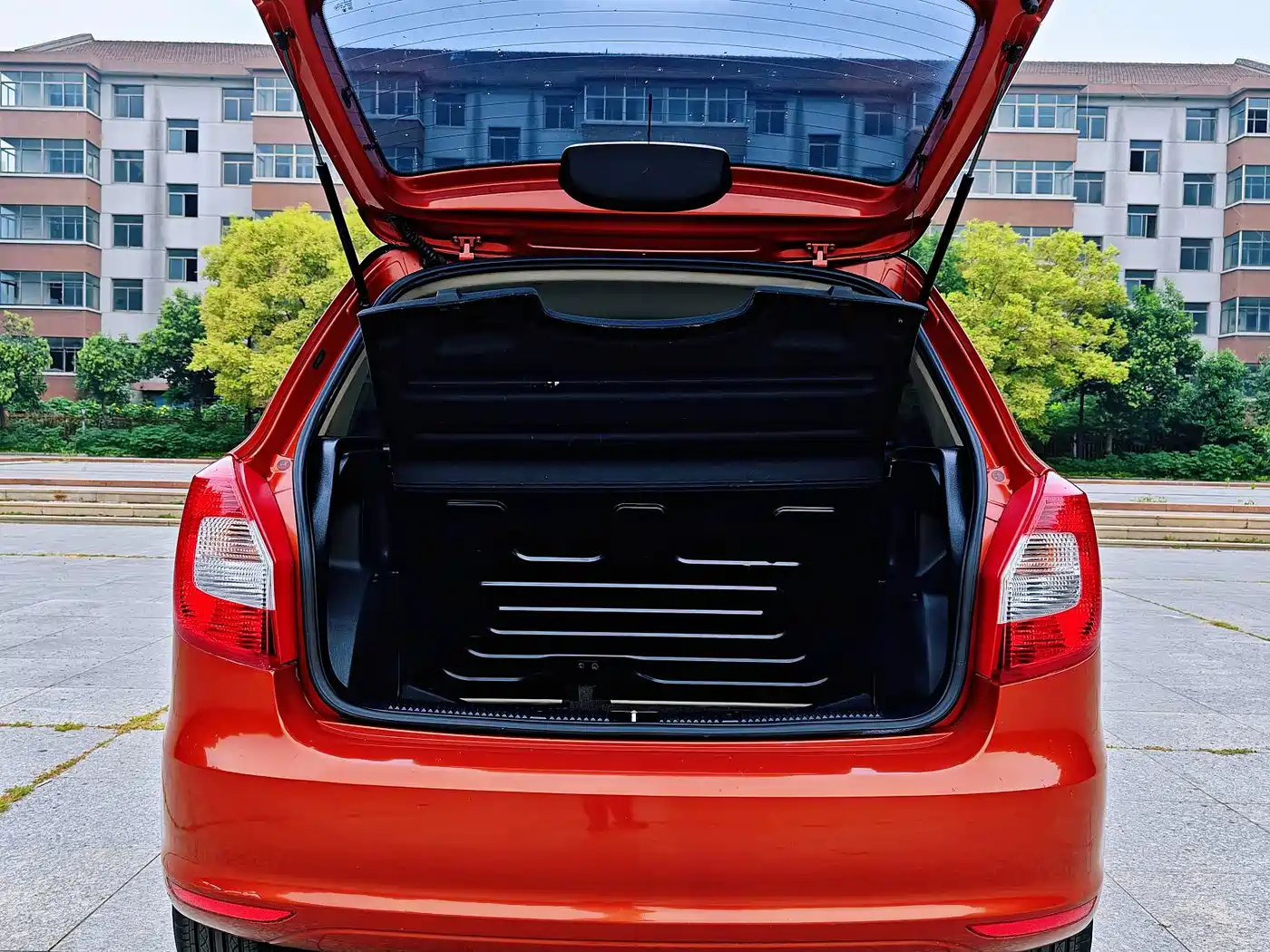 Škoda Fabia 2016 2015 1.4L Automatic Pioneer Edition