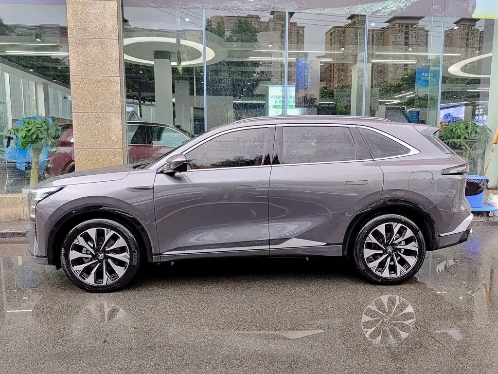 Photo 3 - Changan CS75 PLUS