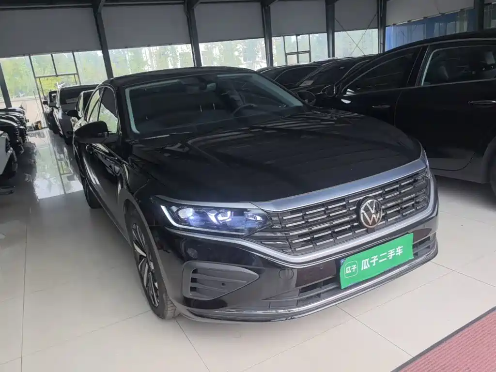 صورة 4 - Volkswagen Passat