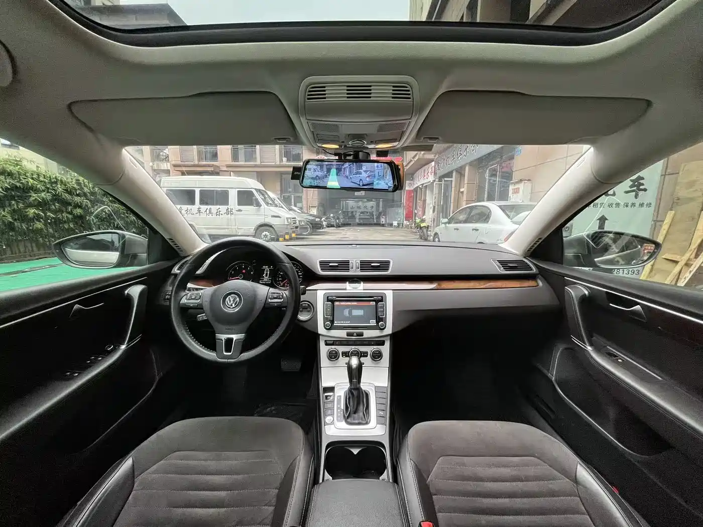 Volkswagen Magotan (Import) 2012 Wagon 2.0TSI Comfort фото 7